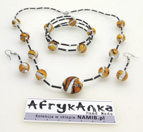 AFRYKANKA-001-2.jpg